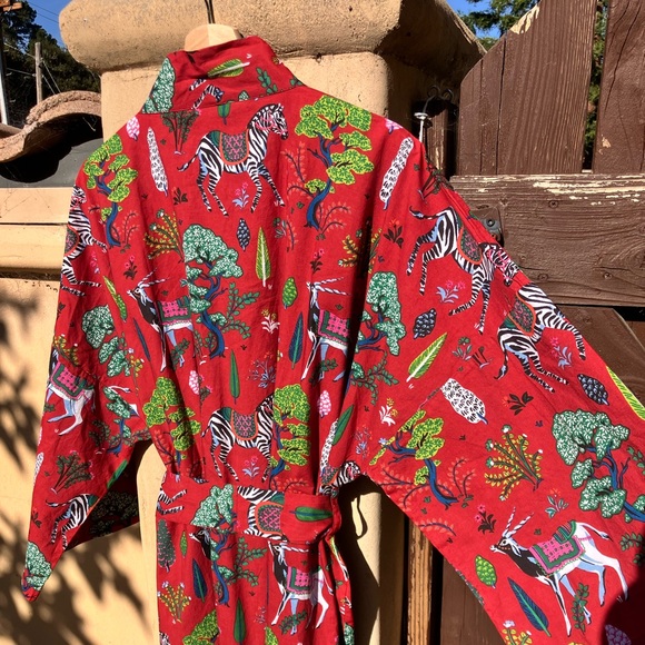 🦢🔮🍷 Printfresh bathrobe in Antelope Forest 🦢🔮🍷 - Picture 4 of 9